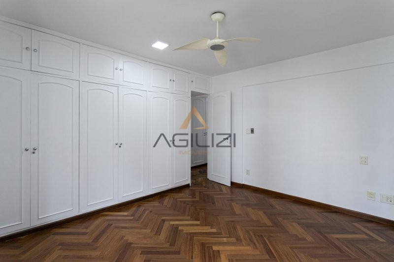 Apartamento à venda com 4 quartos, 222m² - Foto 26