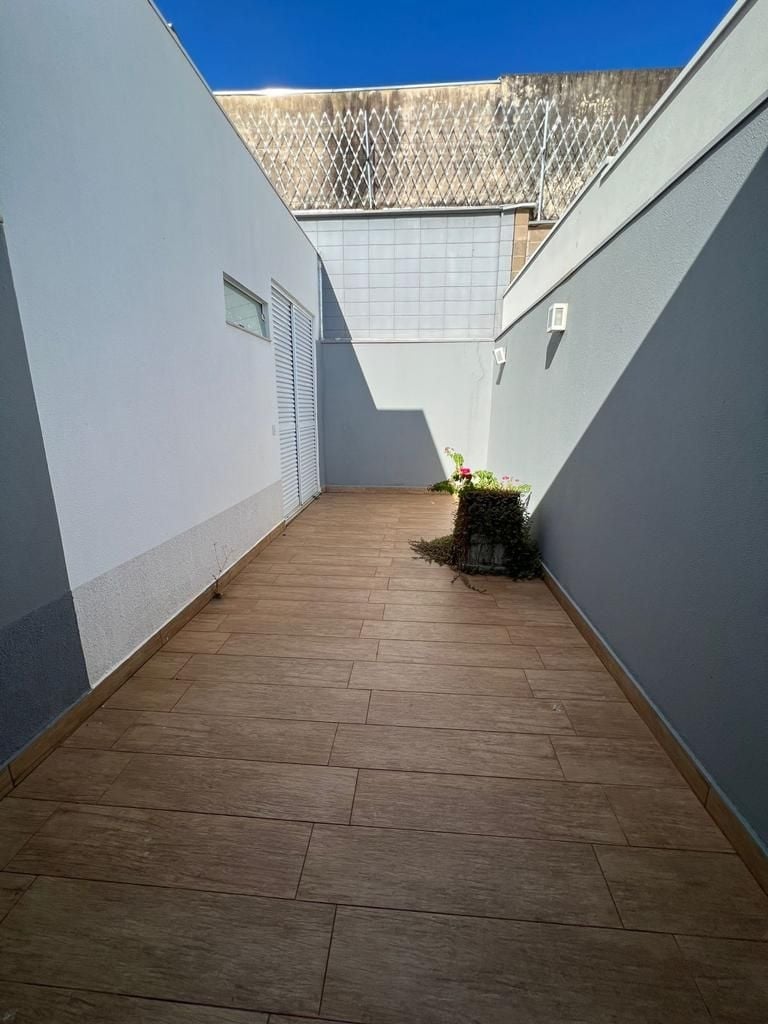 Casa à venda com 3 quartos, 200m² - Foto 7