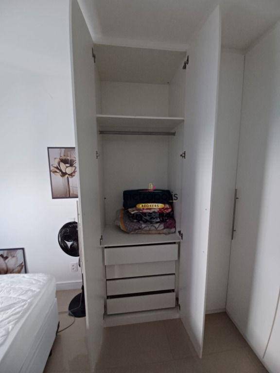 Apartamento à venda com 2 quartos, 68m² - Foto 22