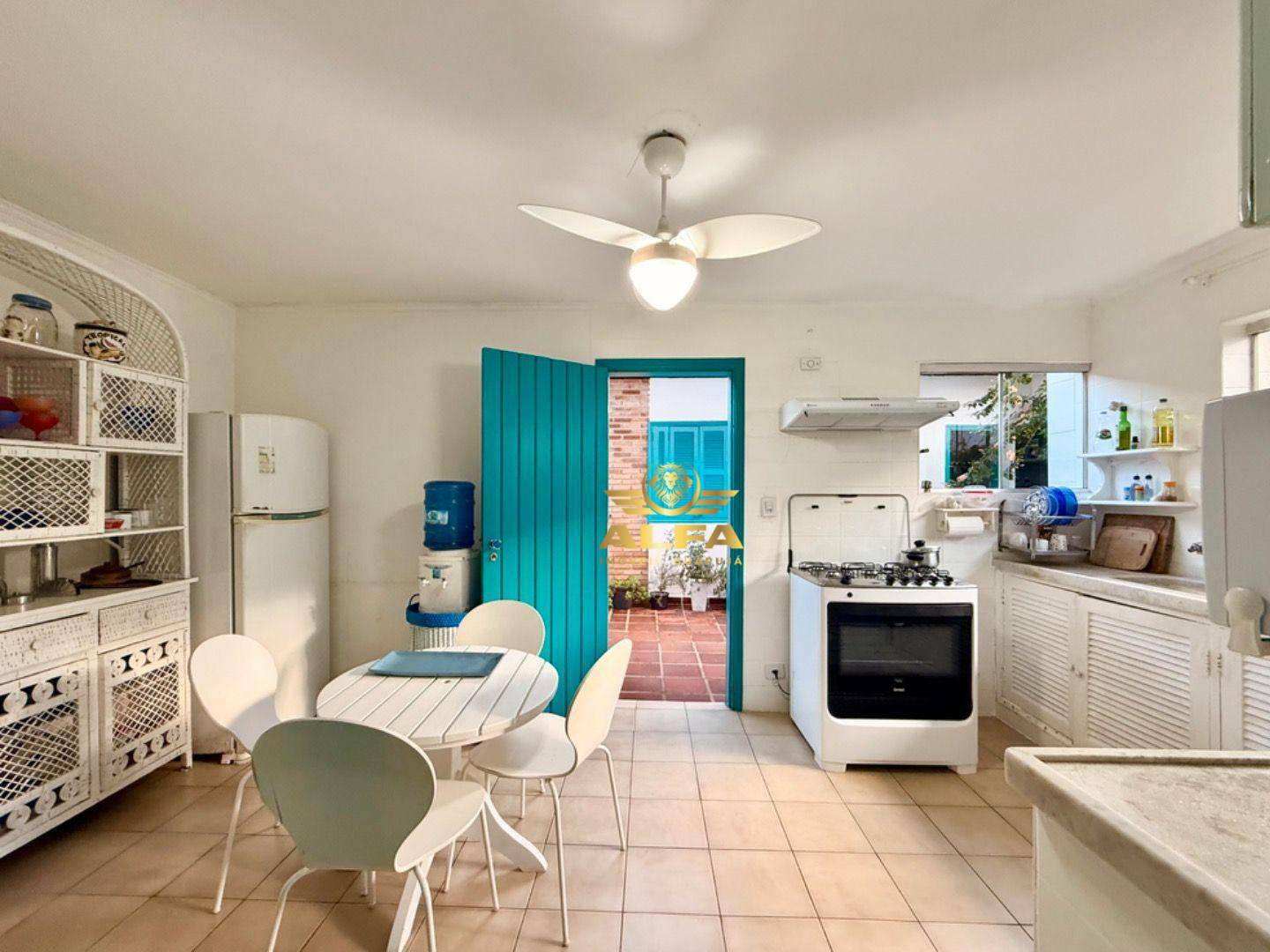 Casa à venda com 6 quartos, 311m² - Foto 32