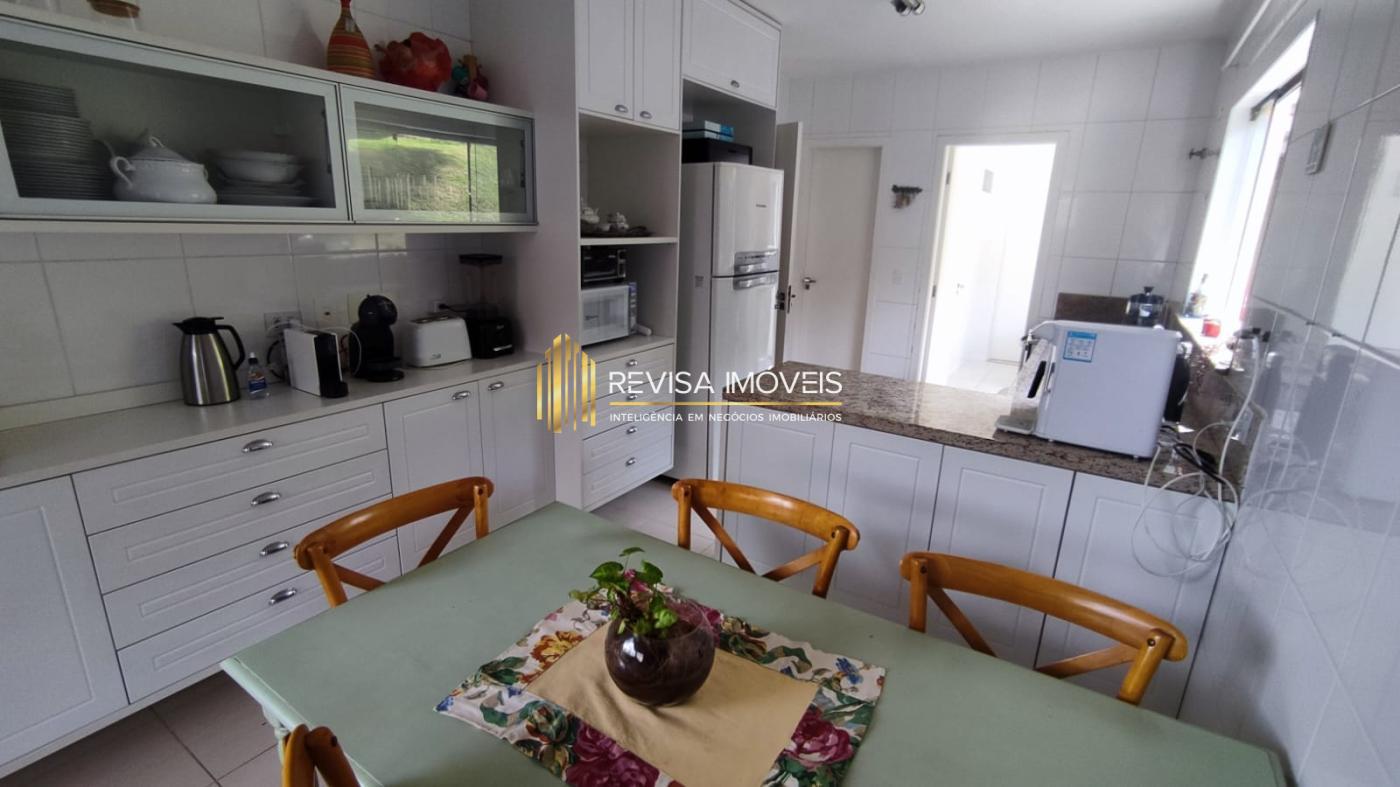 Casa para alugar com 4 quartos, 230m² - Foto 14