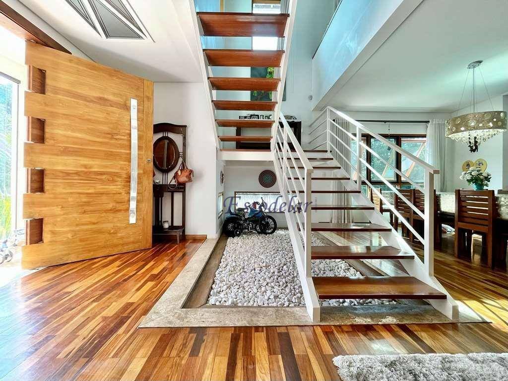 Casa à venda com 3 quartos, 357m² - Foto 4