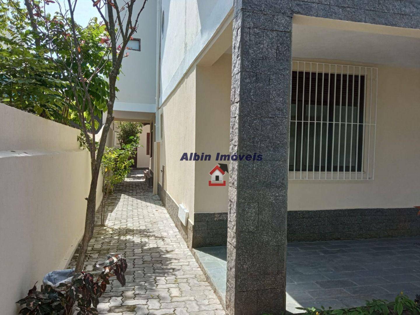 Casa à venda com 5 quartos, 340m² - Foto 5