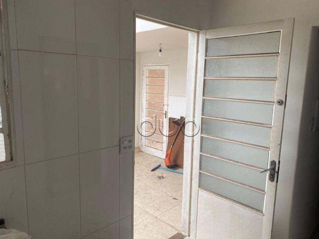 Casa para alugar com 3 quartos, 191m² - Foto 30