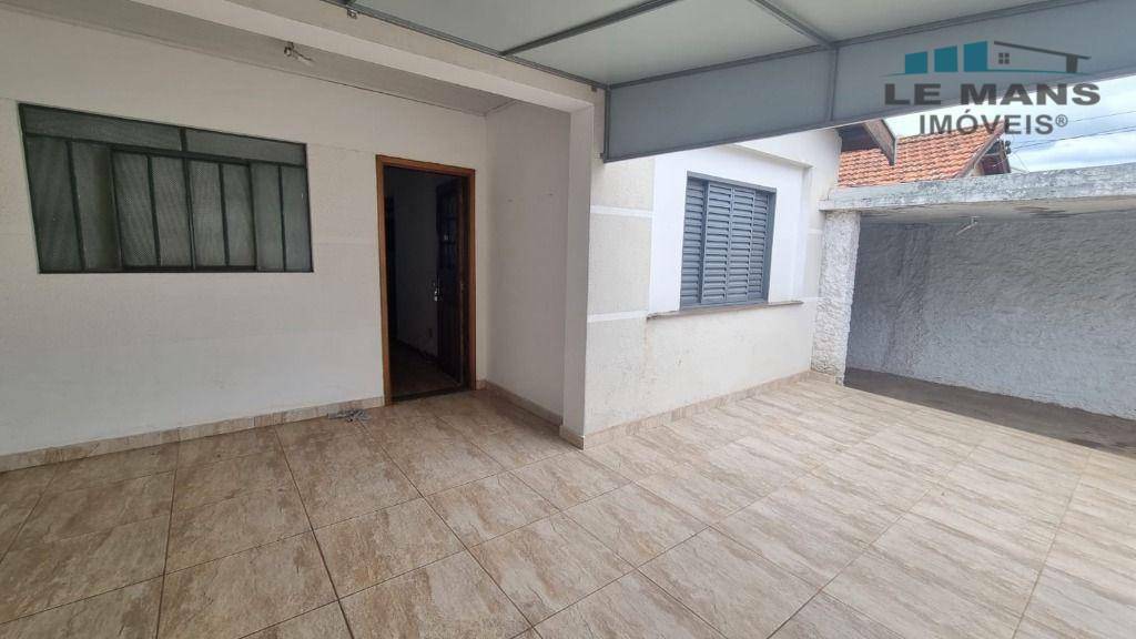 Casa à venda com 2 quartos, 133m² - Foto 1