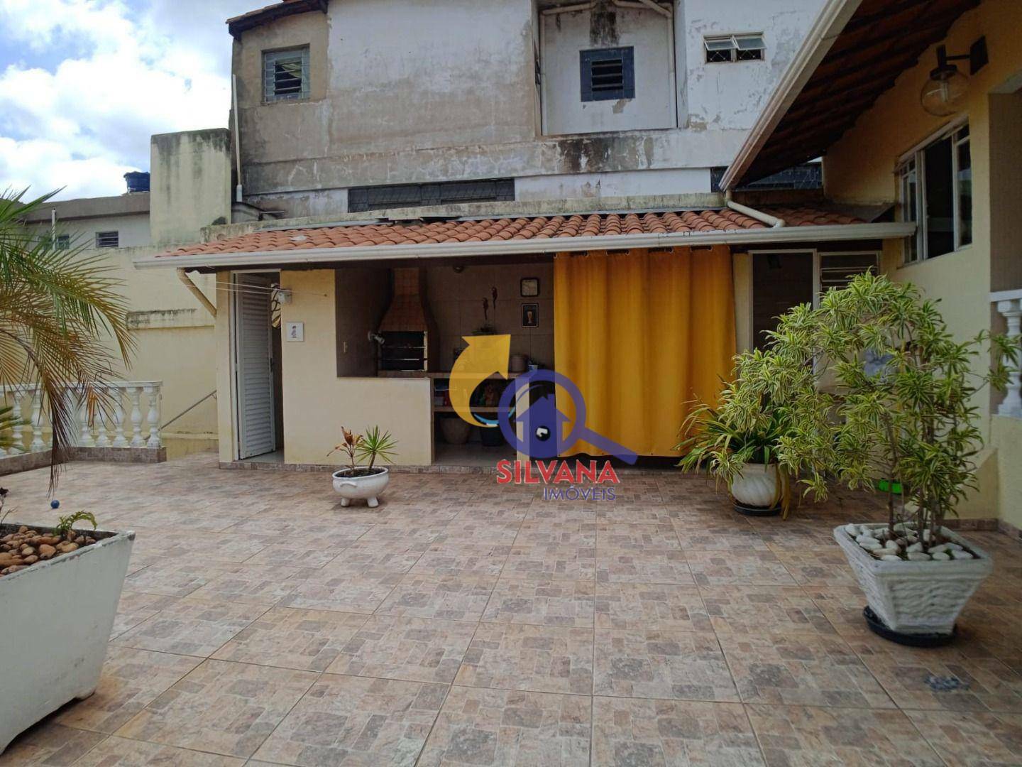 Casa à venda com 4 quartos, 230m² - Foto 24