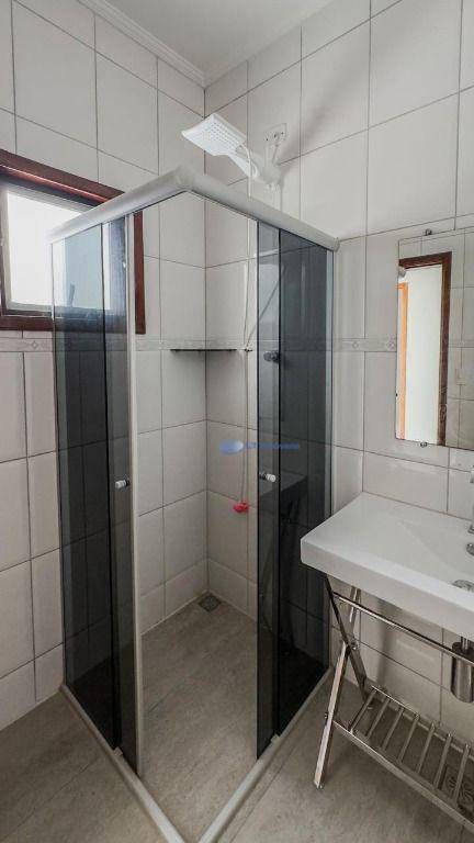 Casa para alugar com 3 quartos, 121m² - Foto 30
