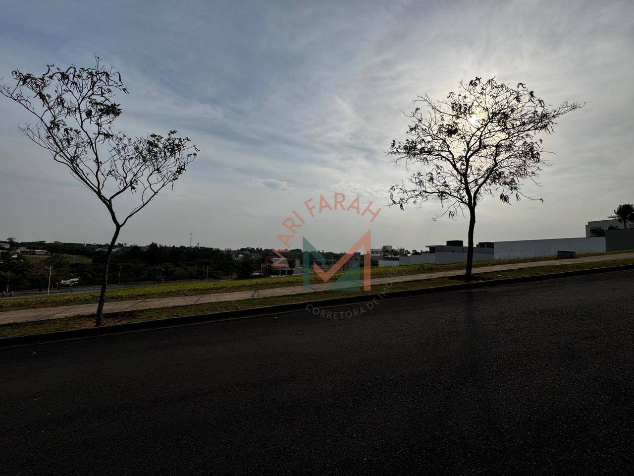 Loteamento e Condomínio, 1061 m² - Foto 2