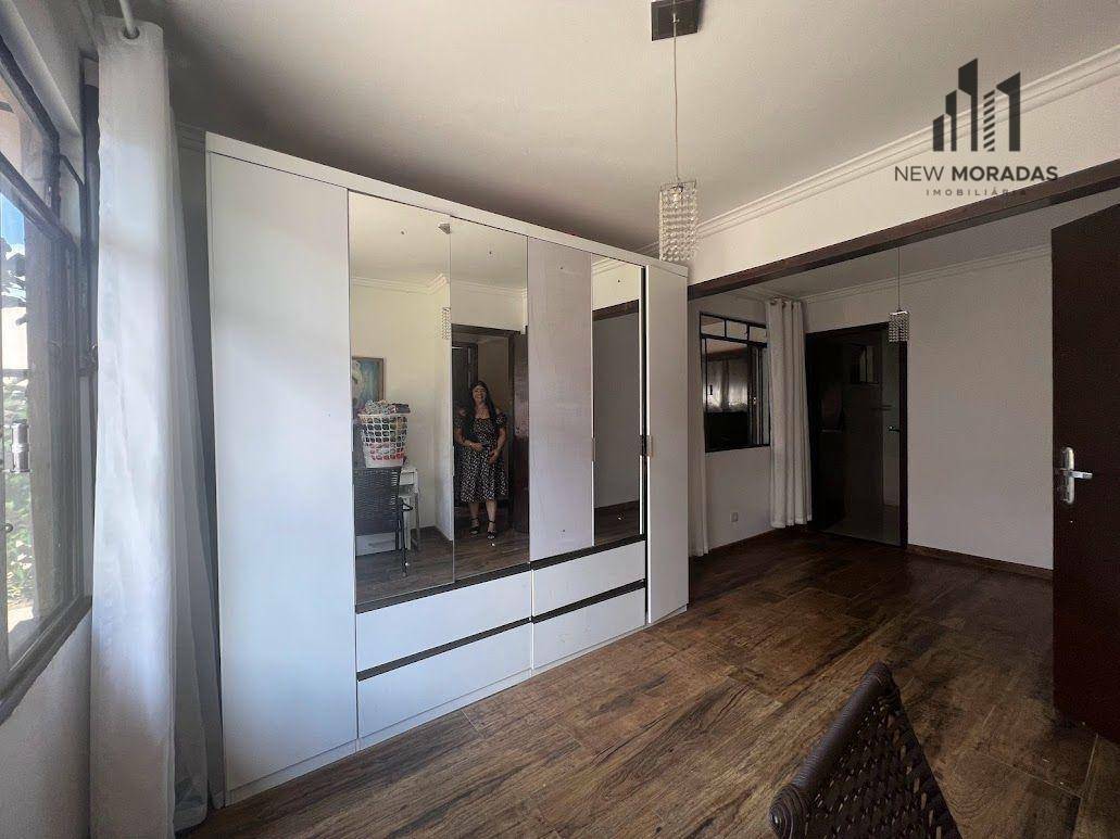 Casa à venda com 5 quartos, 229m² - Foto 15