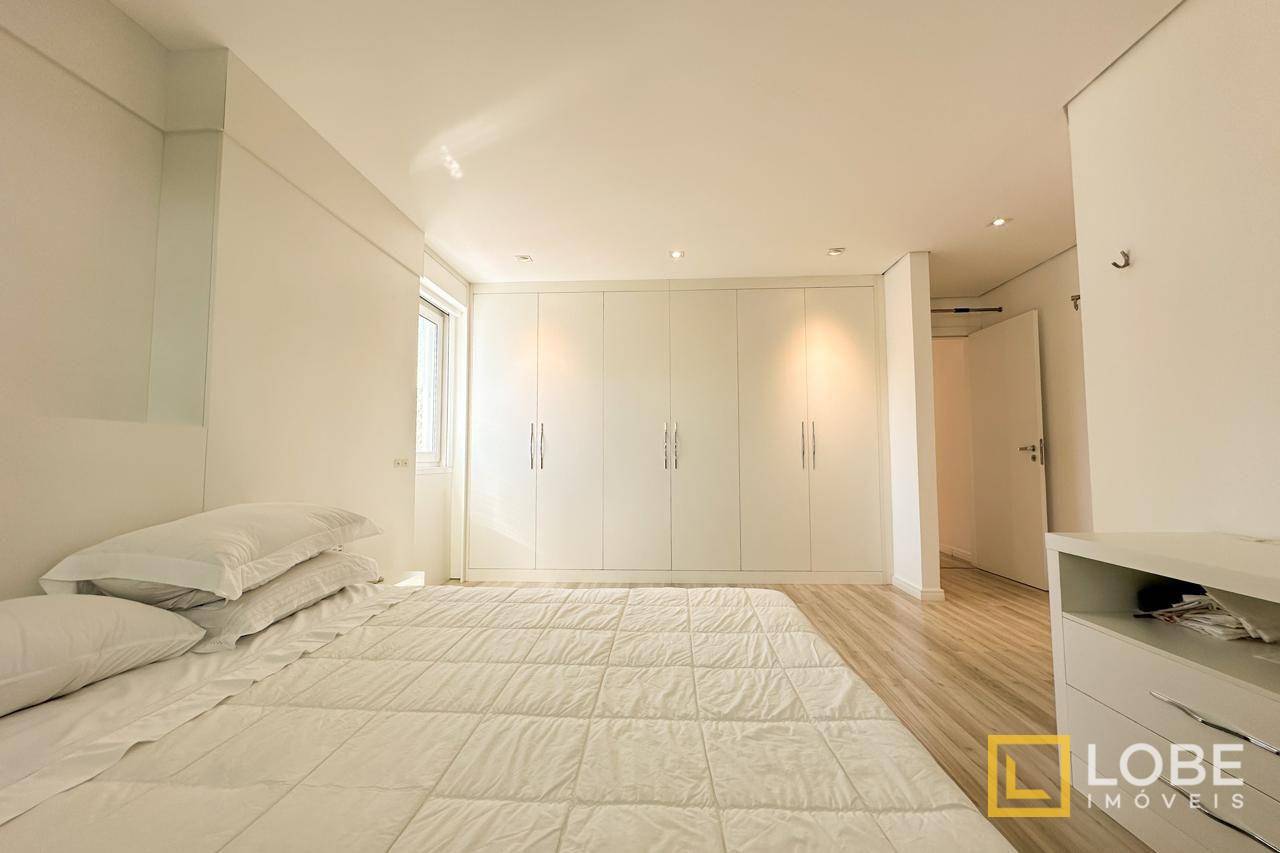 Apartamento à venda com 4 quartos, 204m² - Foto 15