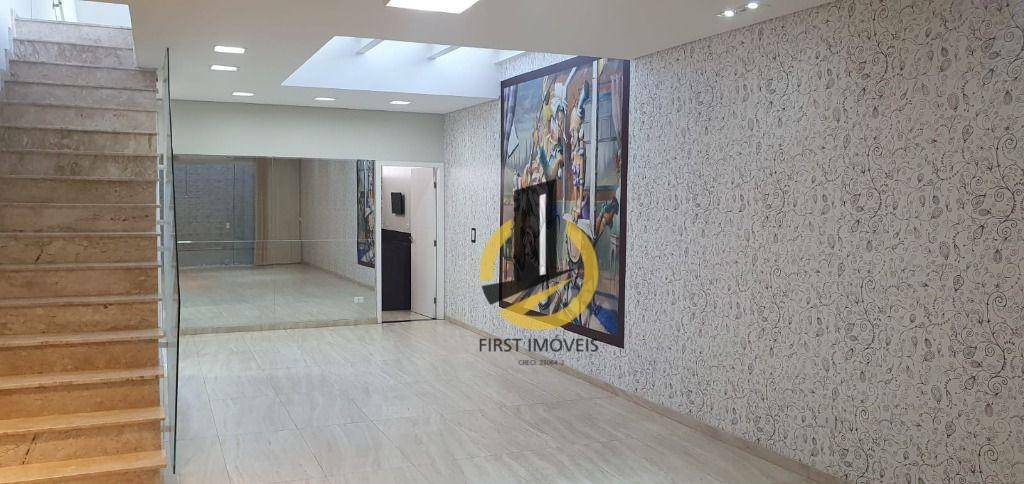 Sobrado à venda com 2 quartos, 220m² - Foto 4