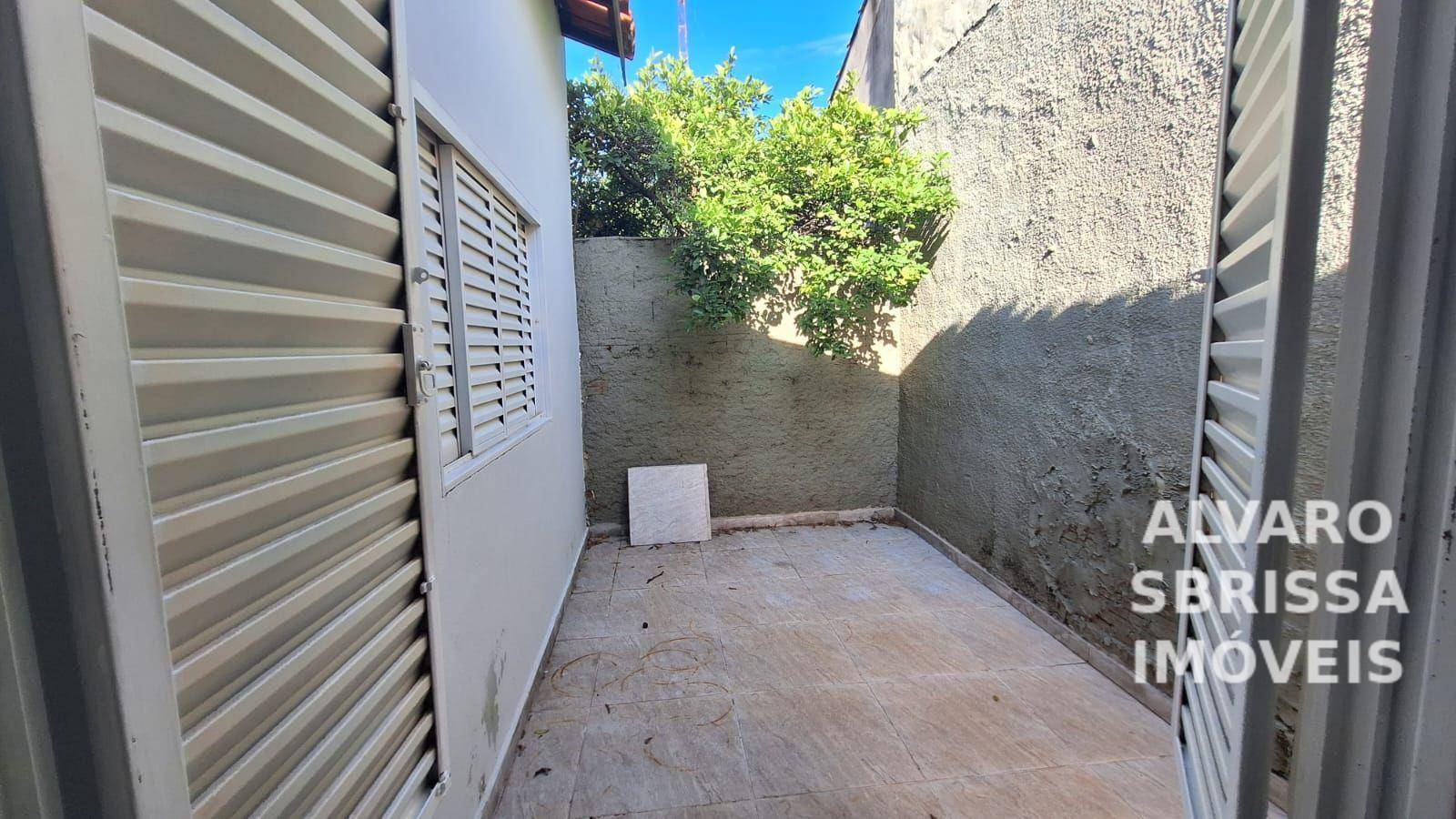 Casa para alugar com 3 quartos, 100m² - Foto 16