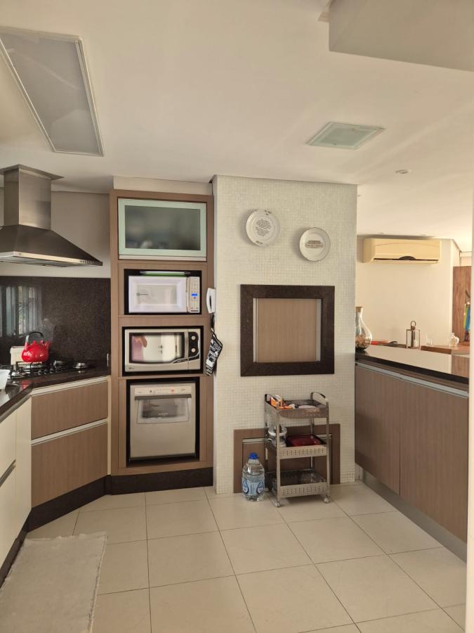 Casa à venda com 3 quartos, 223m² - Foto 8