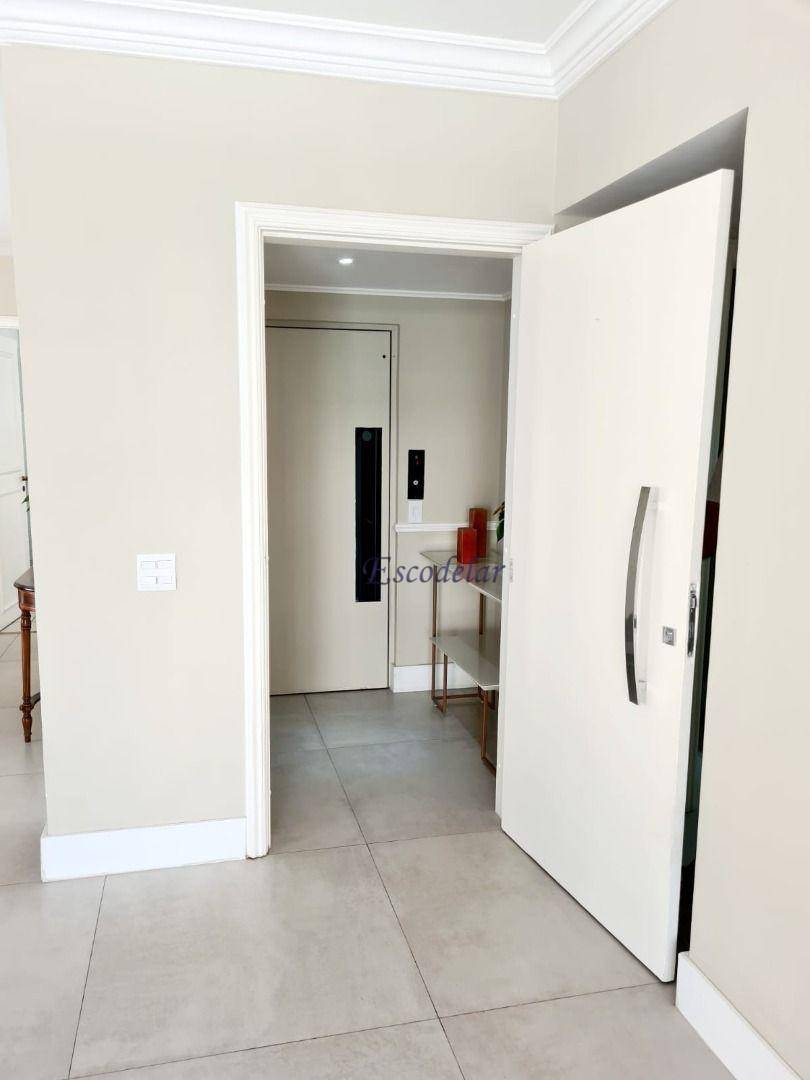 Apartamento para alugar com 3 quartos, 189m² - Foto 37