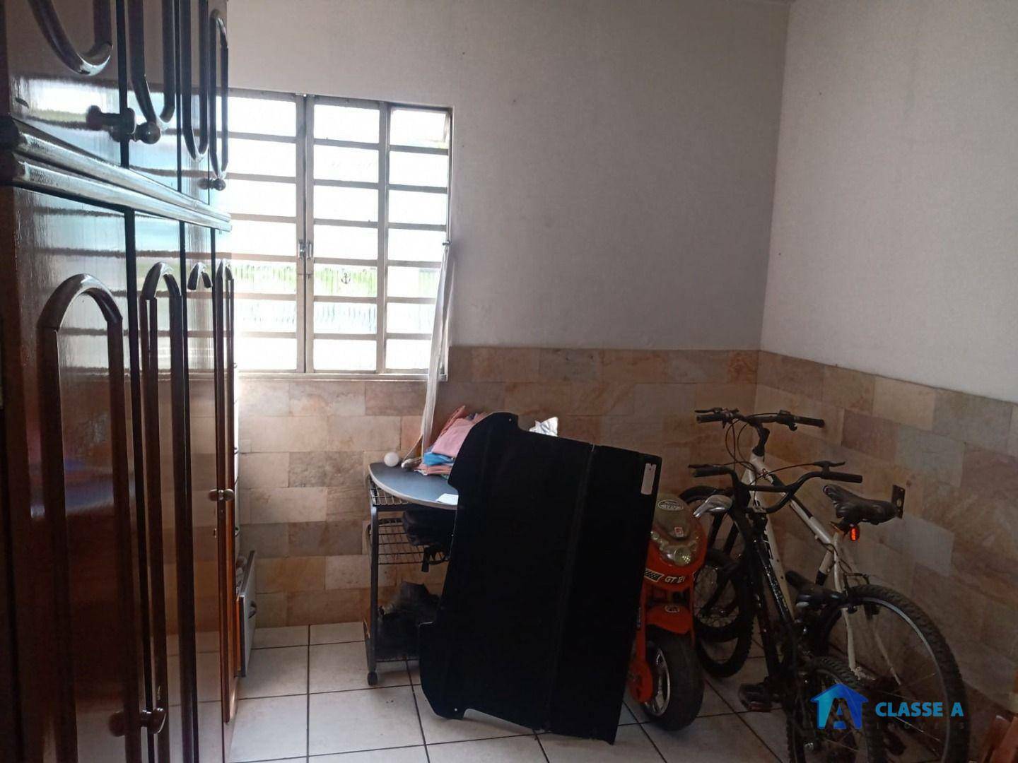 Casa à venda com 5 quartos, 209m² - Foto 14