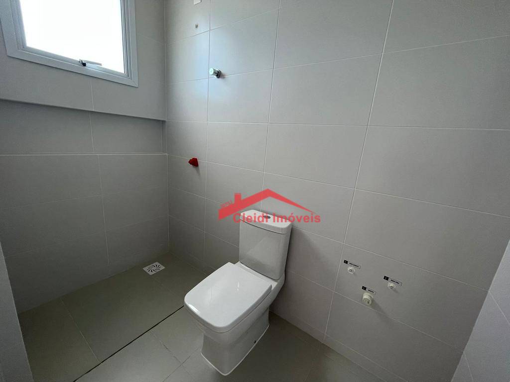 Apartamento à venda com 3 quartos, 121m² - Foto 28