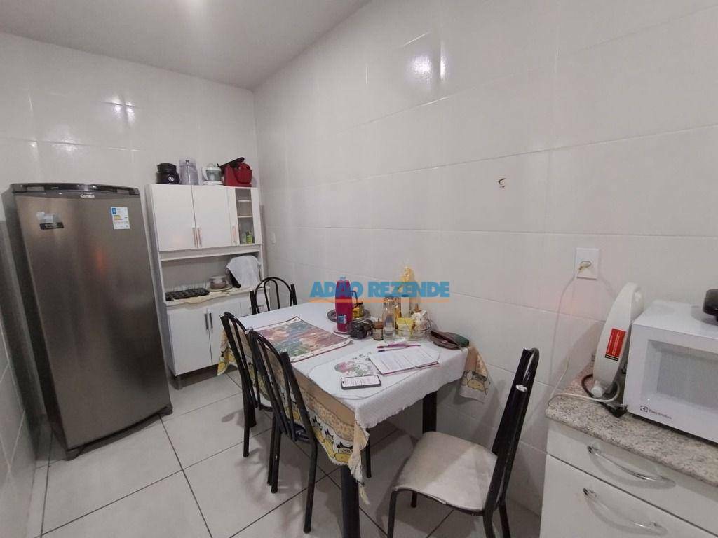 Casa à venda com 5 quartos, 182m² - Foto 46