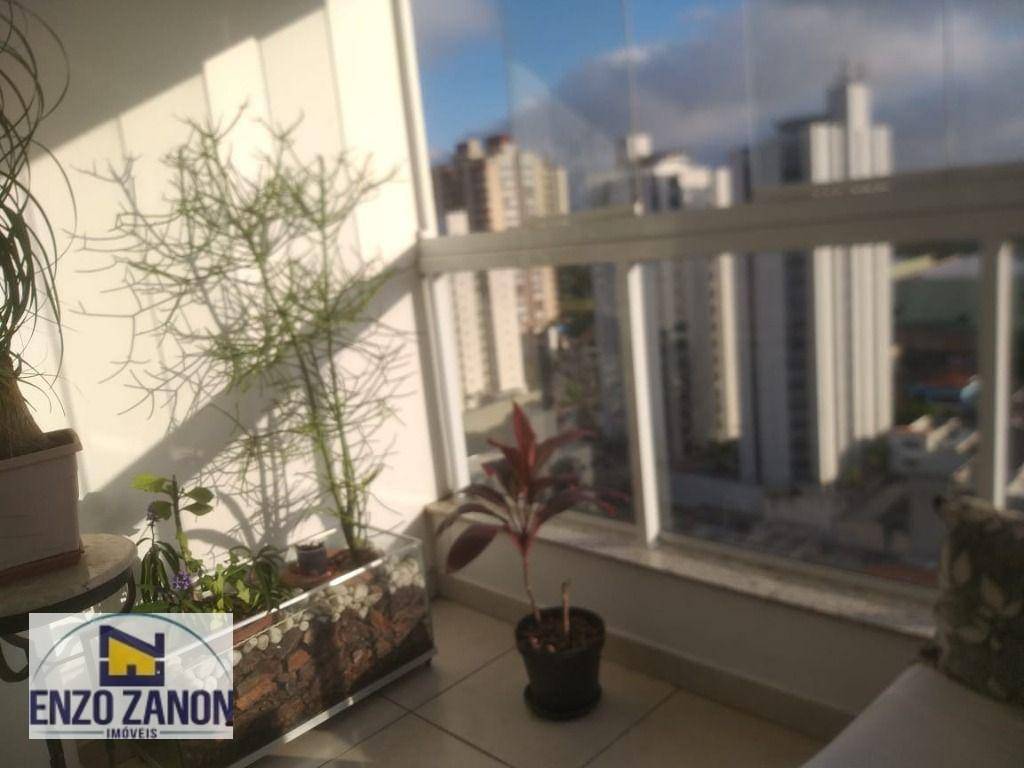 Apartamento à venda com 2 quartos, 70m² - Foto 4