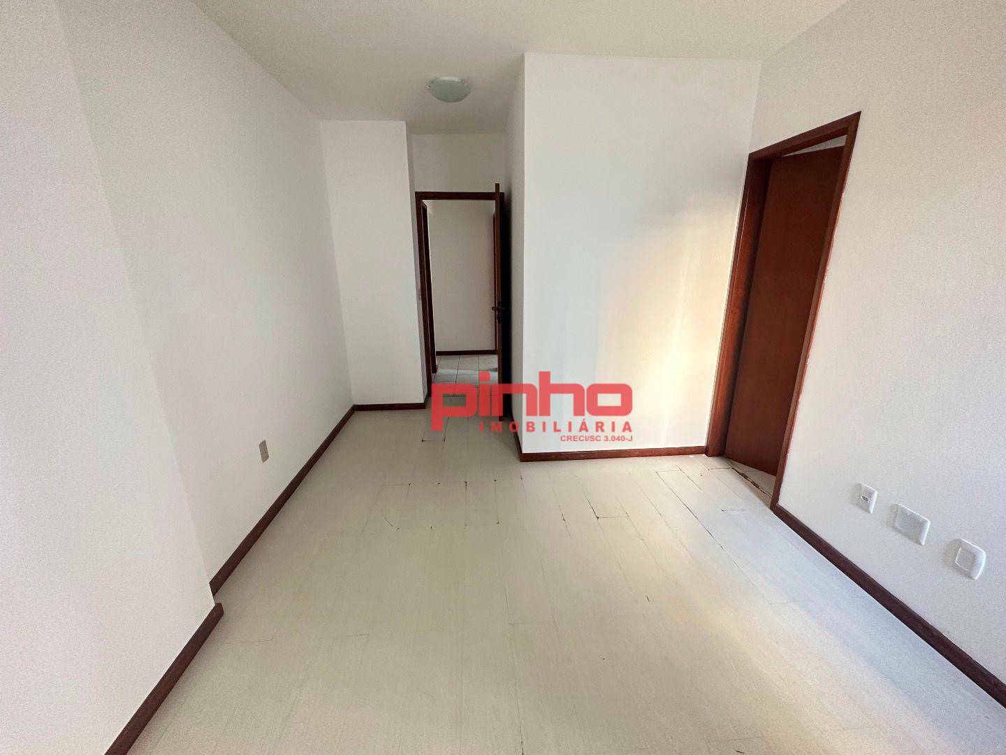 Apartamento à venda com 3 quartos, 81m² - Foto 35