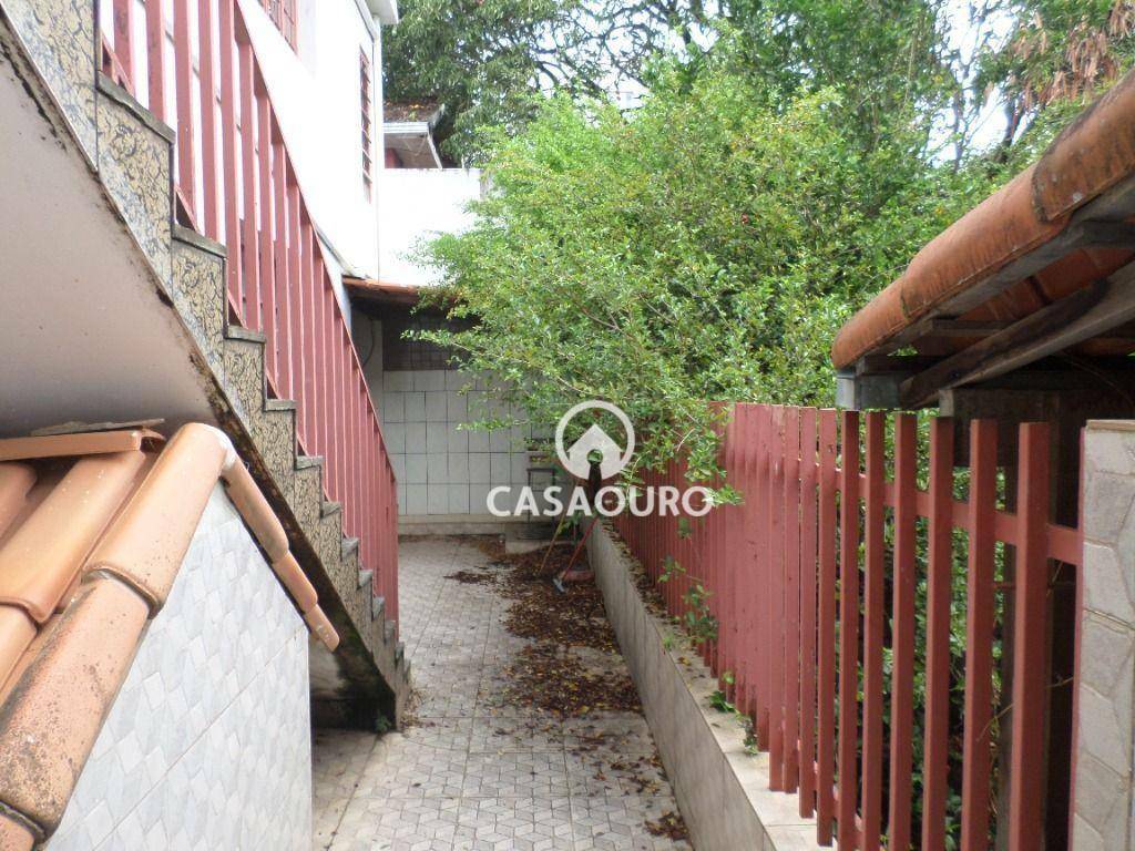 Casa à venda com 3 quartos, 200m² - Foto 25