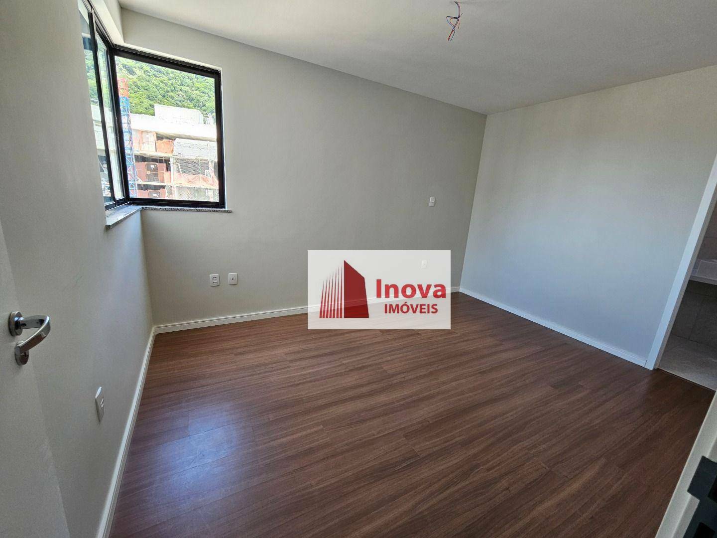 Cobertura à venda com 4 quartos, 240m² - Foto 36