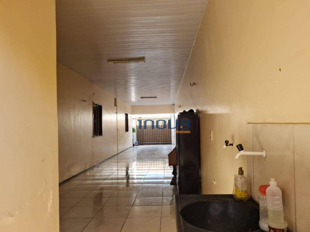 Casa à venda com 3 quartos, 220m² - Foto 13