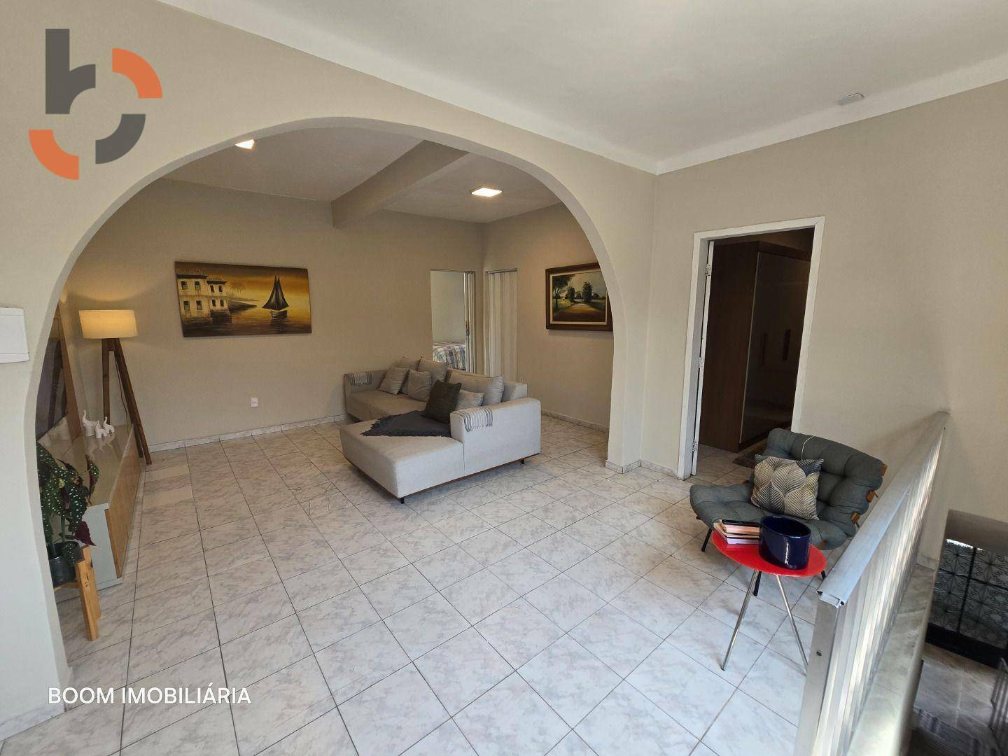 Casa à venda com 5 quartos, 197m² - Foto 32