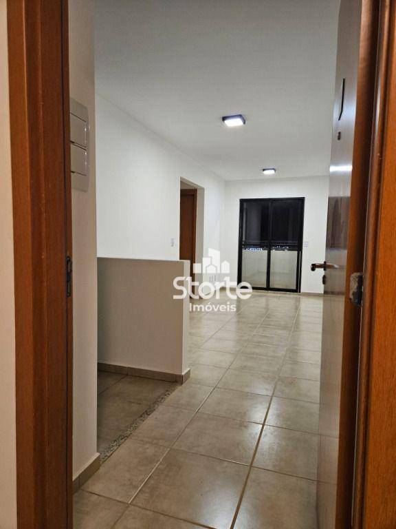 Apartamento para alugar com 2 quartos, 56m² - Foto 4