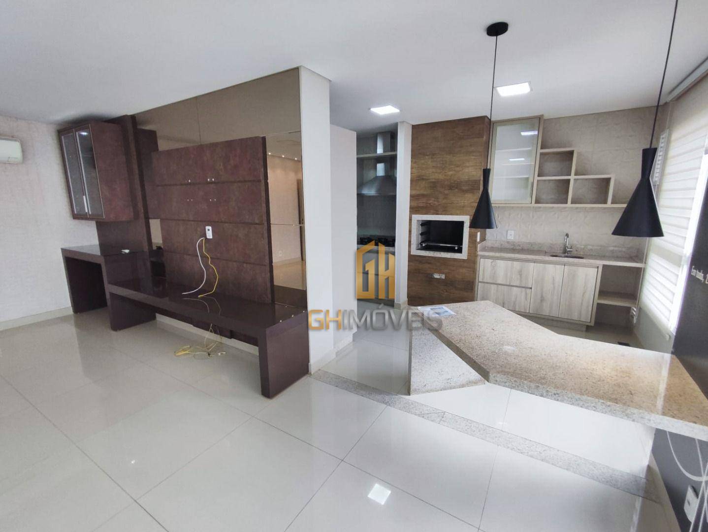 Apartamento à venda com 4 quartos, 159m² - Foto 4