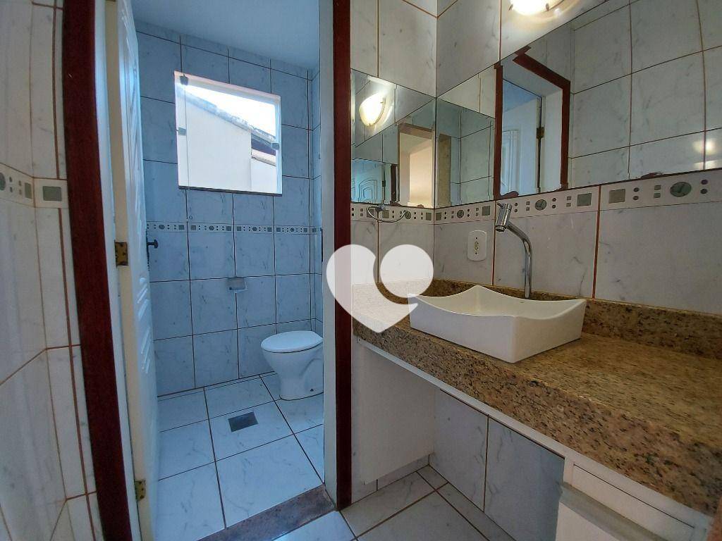 Casa à venda com 4 quartos, 240m² - Foto 14