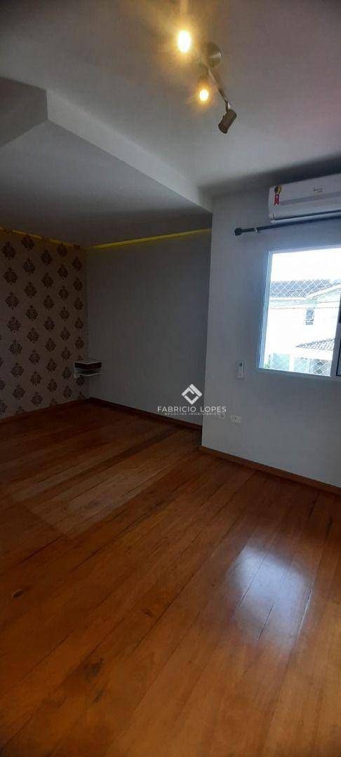 Casa para alugar com 3 quartos, 130m² - Foto 30