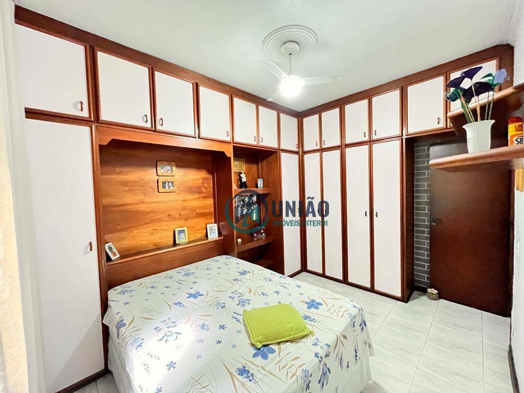 Apartamento à venda com 3 quartos, 100m² - Foto 2