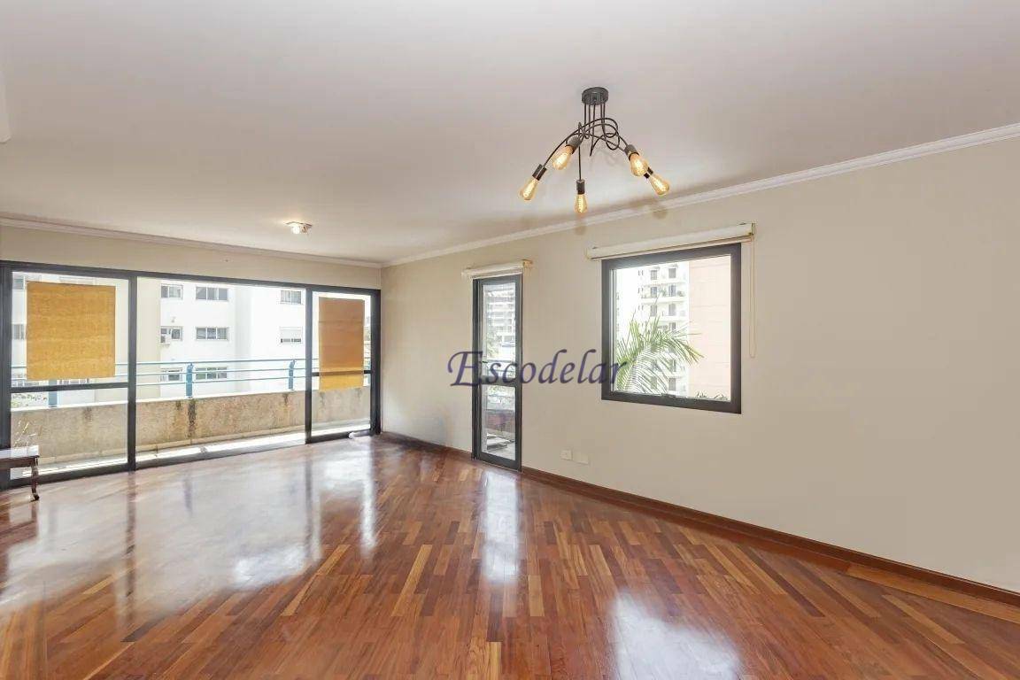 Apartamento à venda com 3 quartos, 136m² - Foto 2