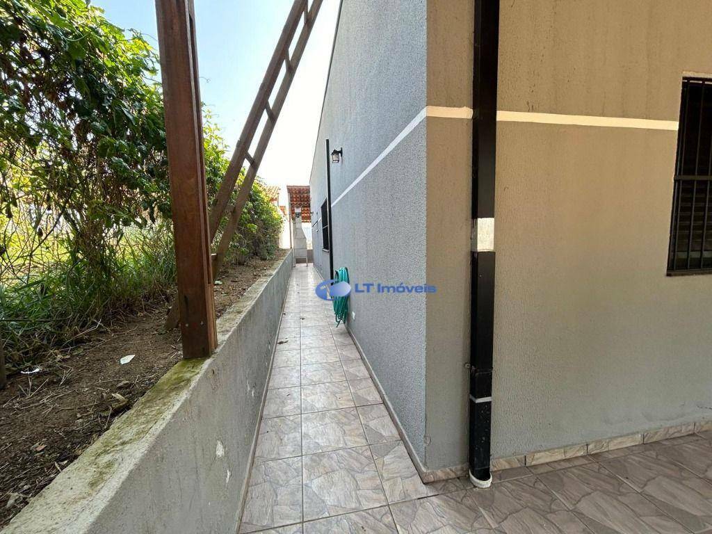 Chácara à venda com 4 quartos, 380m² - Foto 12