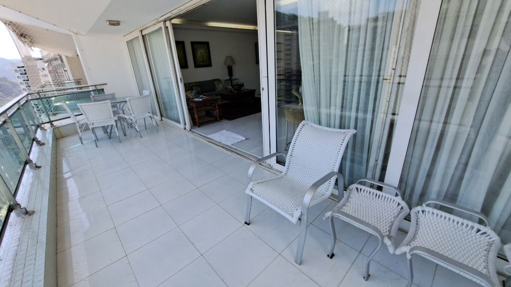 Apartamento à venda com 4 quartos, 250m² - Foto 8