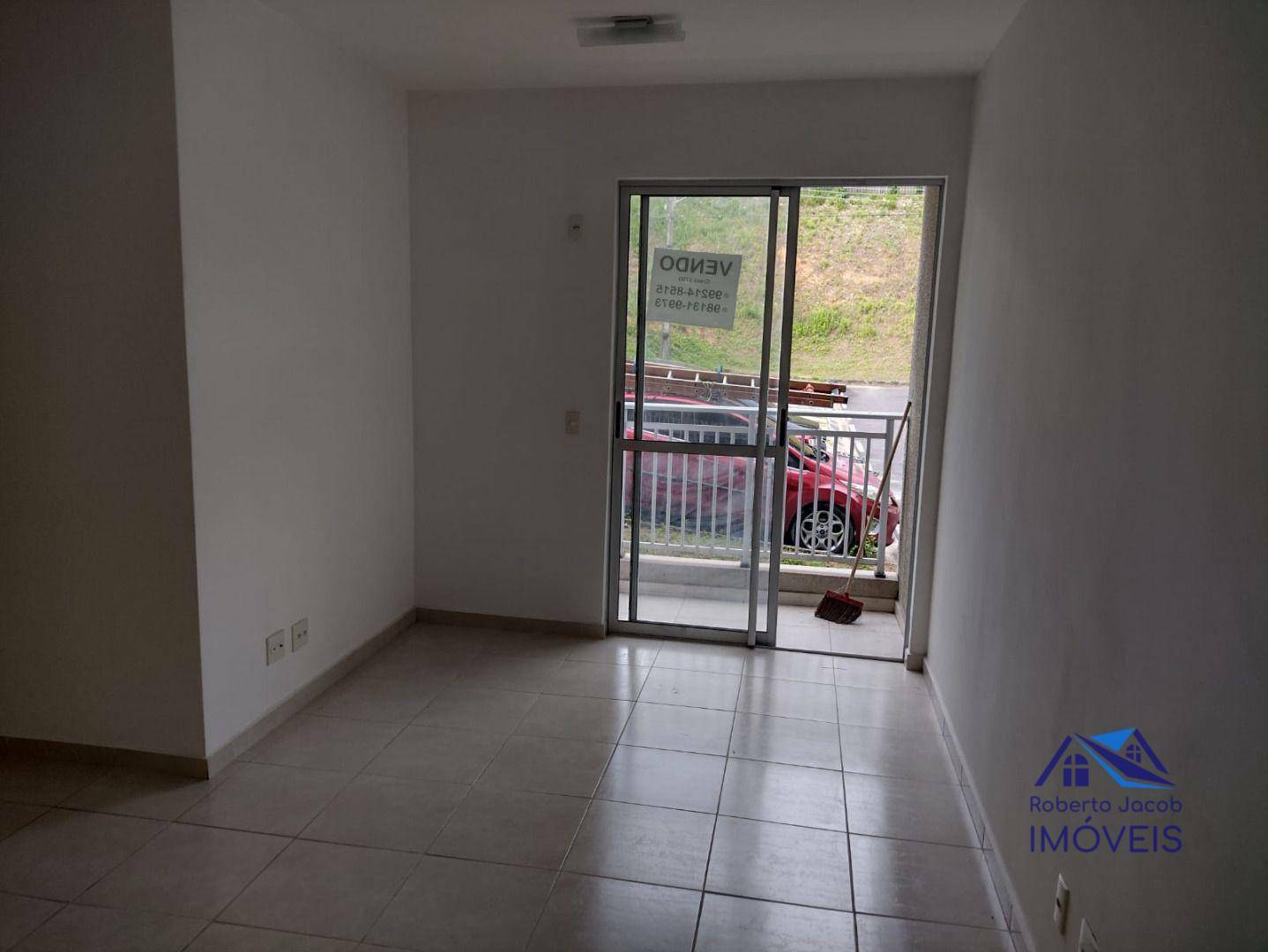 Apartamento à venda com 3 quartos, 74m² - Foto 1