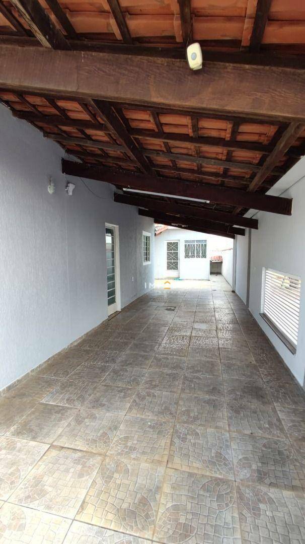 Casa à venda com 4 quartos, 141m² - Foto 6