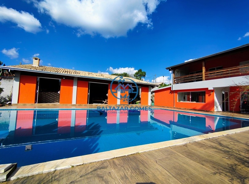 Chácara à venda com 7 quartos, 5000m² - Foto 1