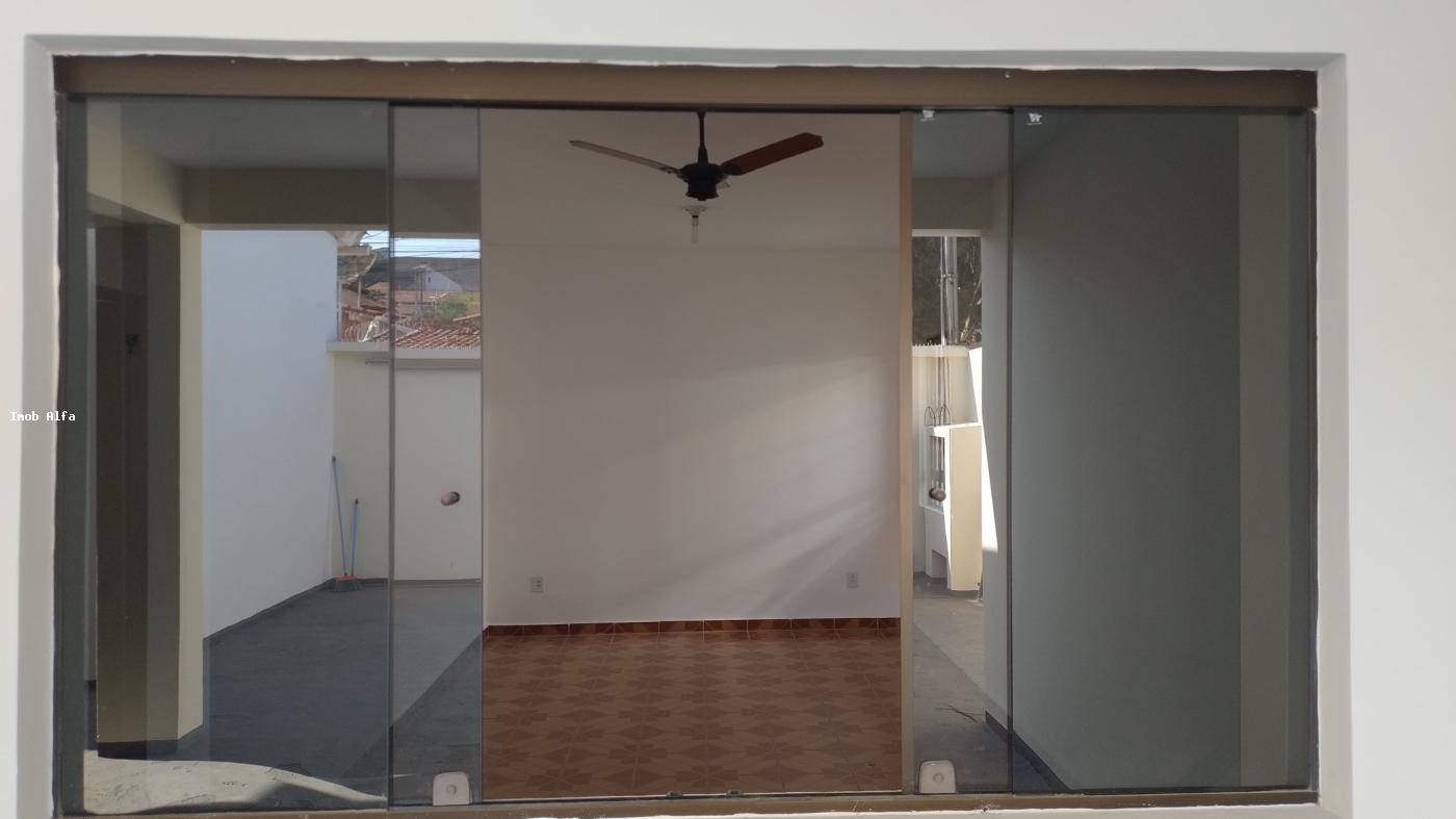 Casa à venda com 4 quartos, 250m² - Foto 30