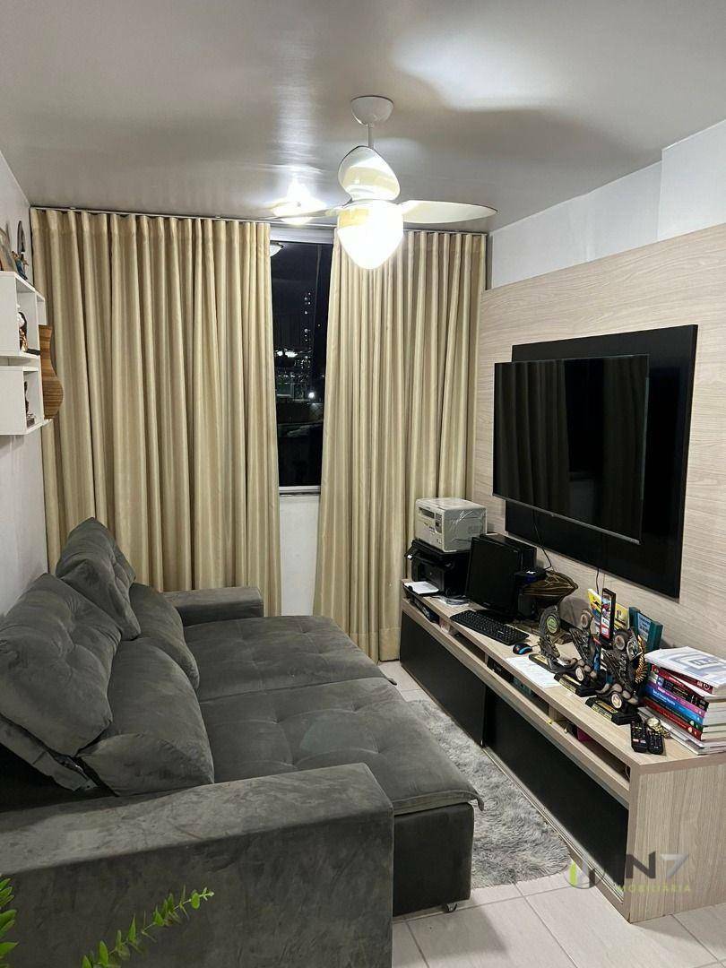 Apartamento à venda com 2 quartos, 60m² - Foto 1