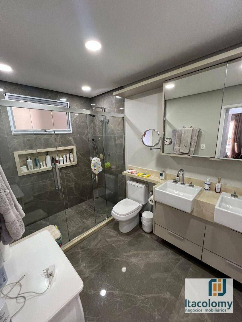 Casa de Condomínio para alugar com 4 quartos, 400m² - Foto 11