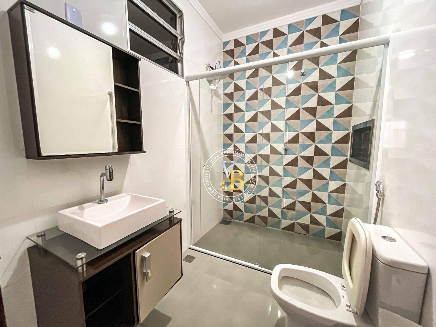 Casa para alugar com 4 quartos, 240m² - Foto 16