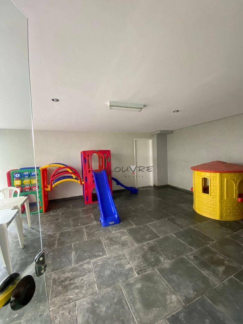 Apartamento para alugar com 3 quartos, 93m² - Foto 5