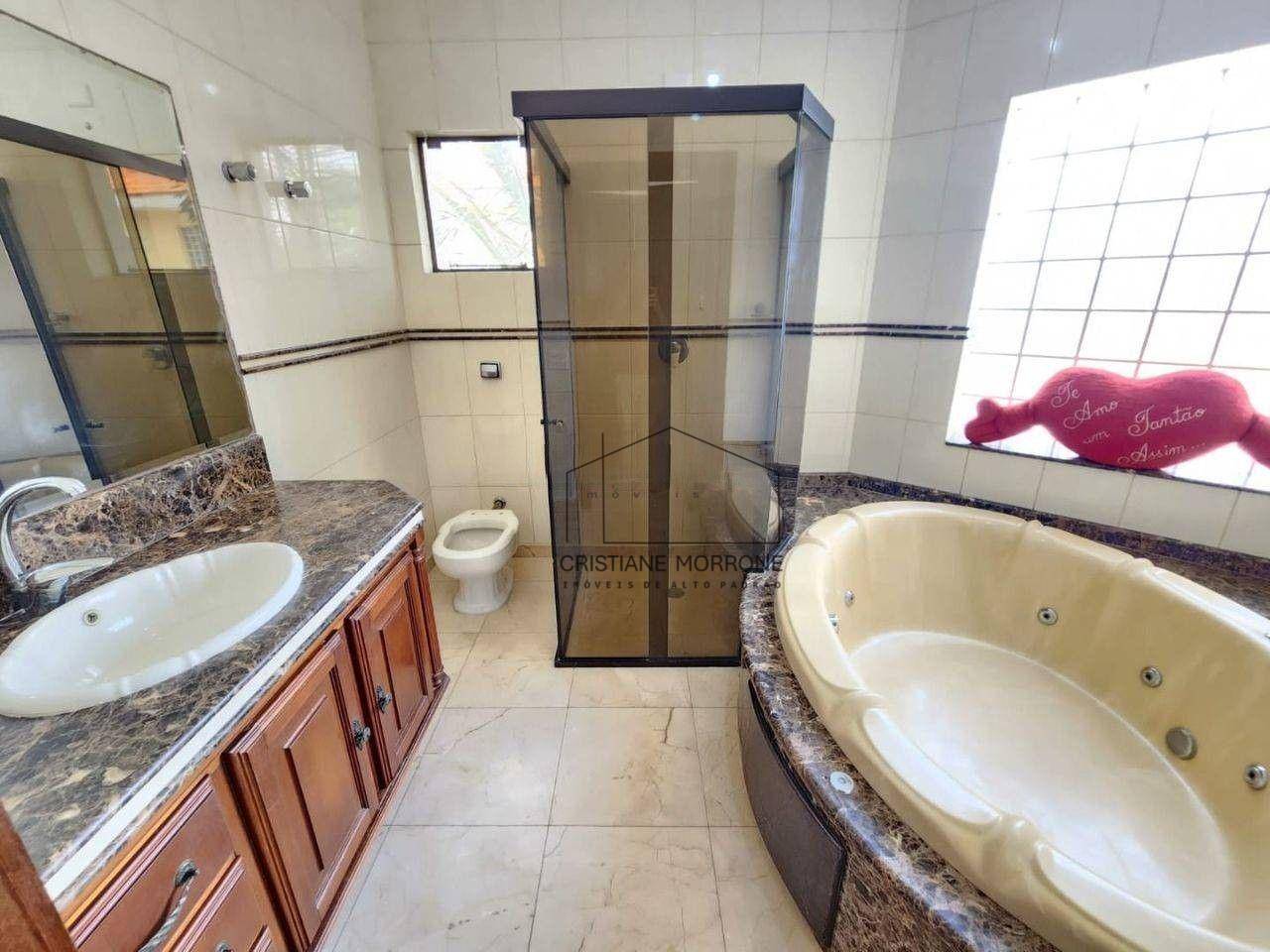 Sobrado à venda com 3 quartos, 354m² - Foto 2