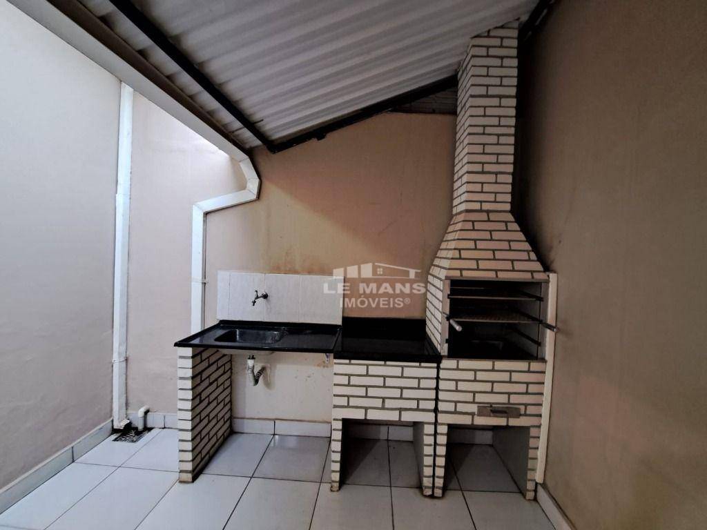 Casa à venda com 2 quartos, 110m² - Foto 14