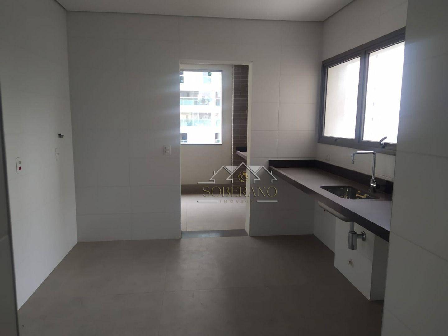 Apartamento à venda com 3 quartos, 163m² - Foto 1