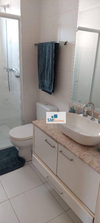 Apartamento para alugar com 3 quartos, 121m² - Foto 14