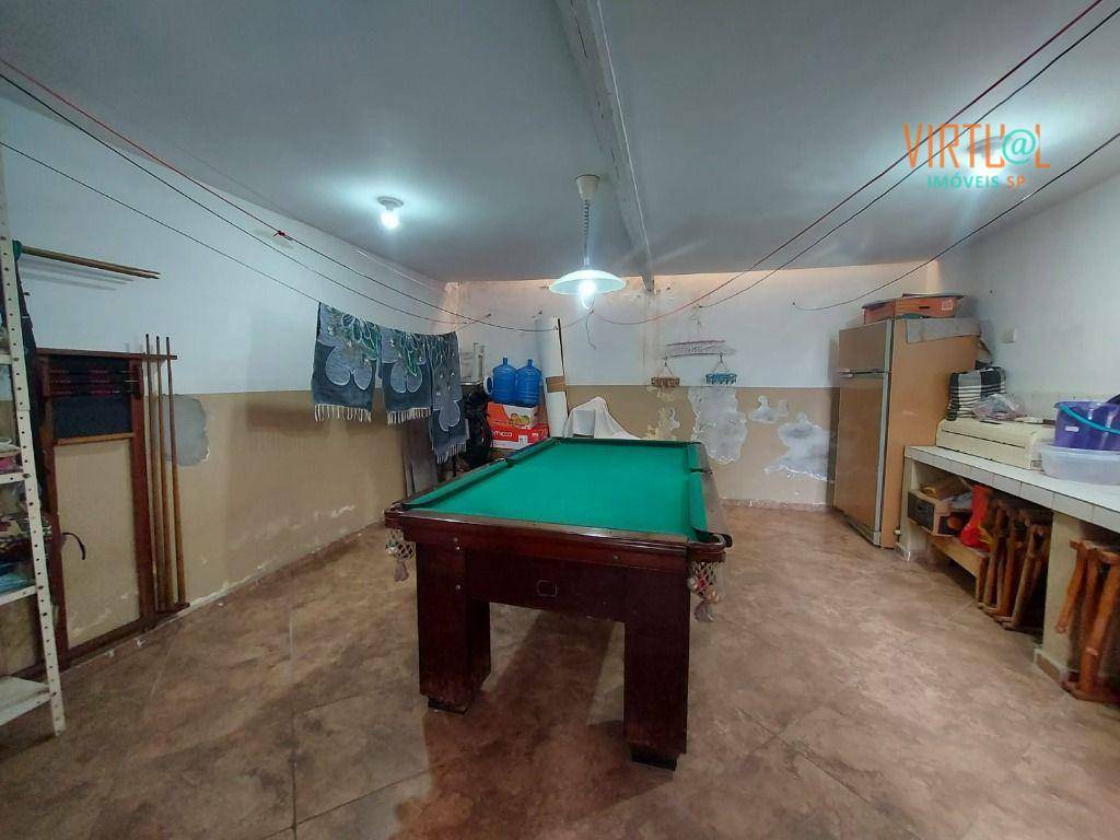 Casa à venda e aluguel com 3 quartos, 250m² - Foto 10