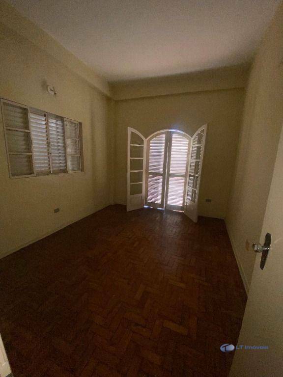 Casa para alugar com 2 quartos, 35m² - Foto 4