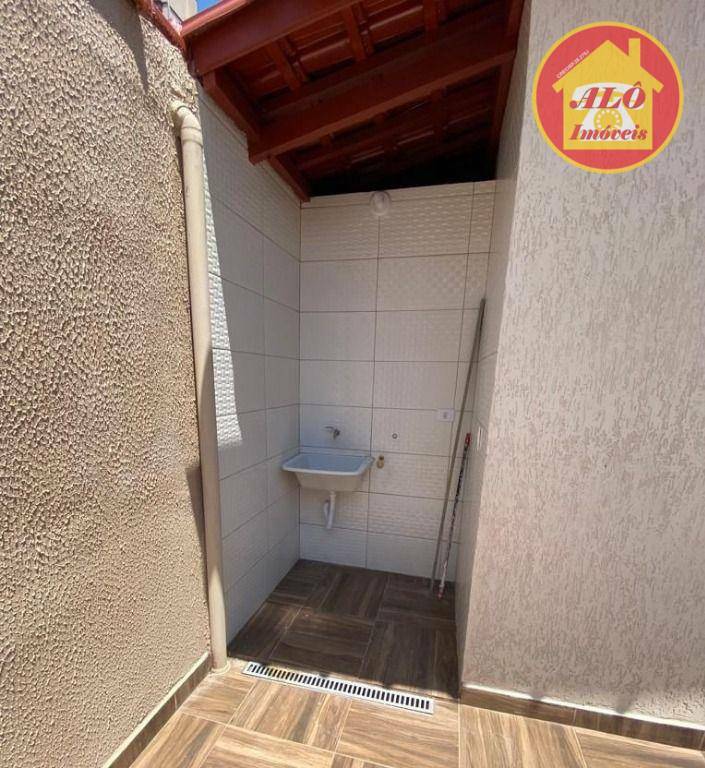 Casa à venda com 3 quartos, 190m² - Foto 2